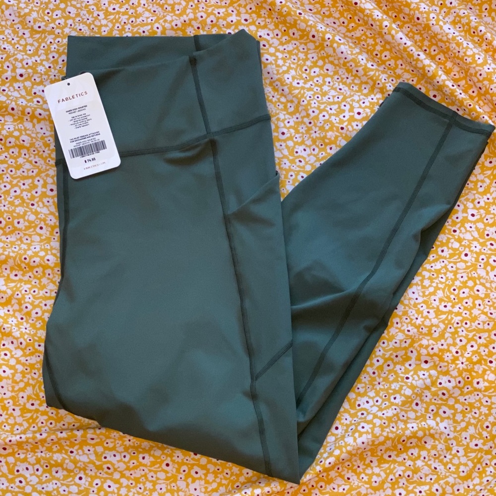Fabletics Oasis High Waisted Pocket Leggings